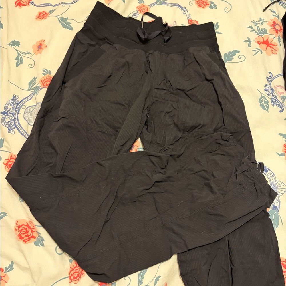 Black lululemon sweats